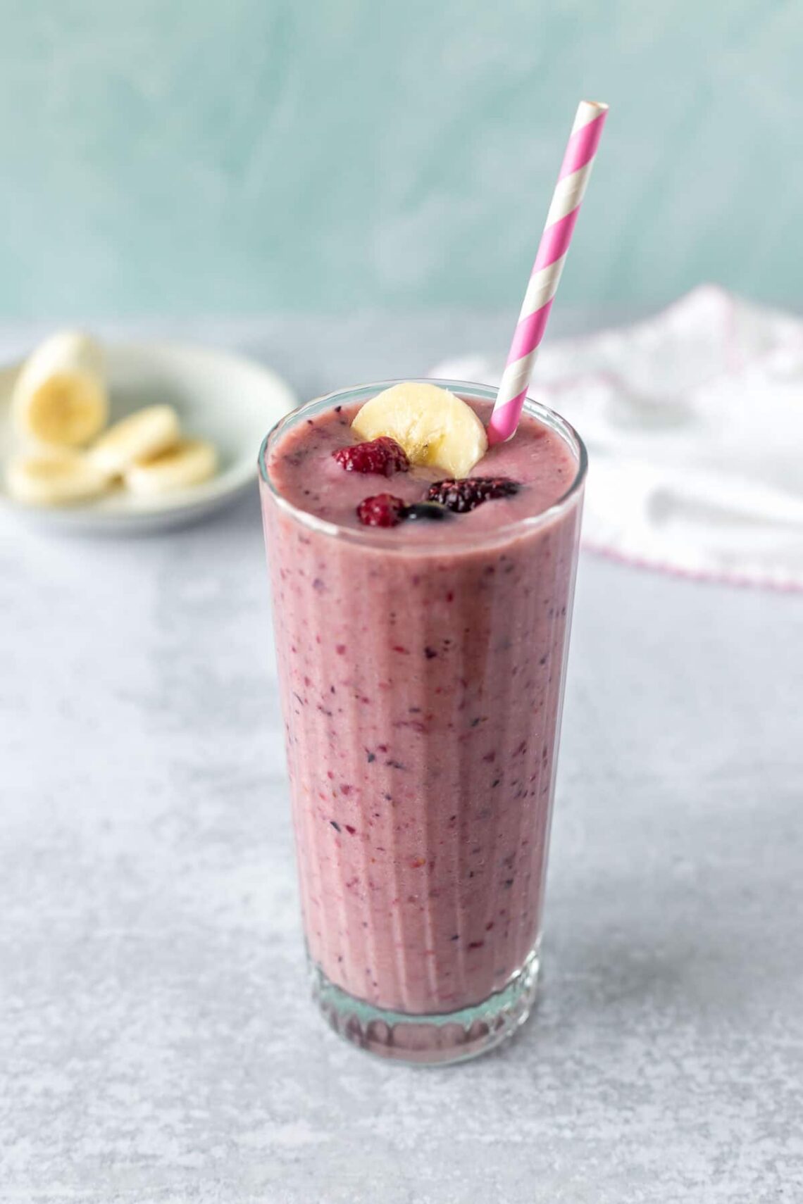 Creamy Berry Banana Smoothie