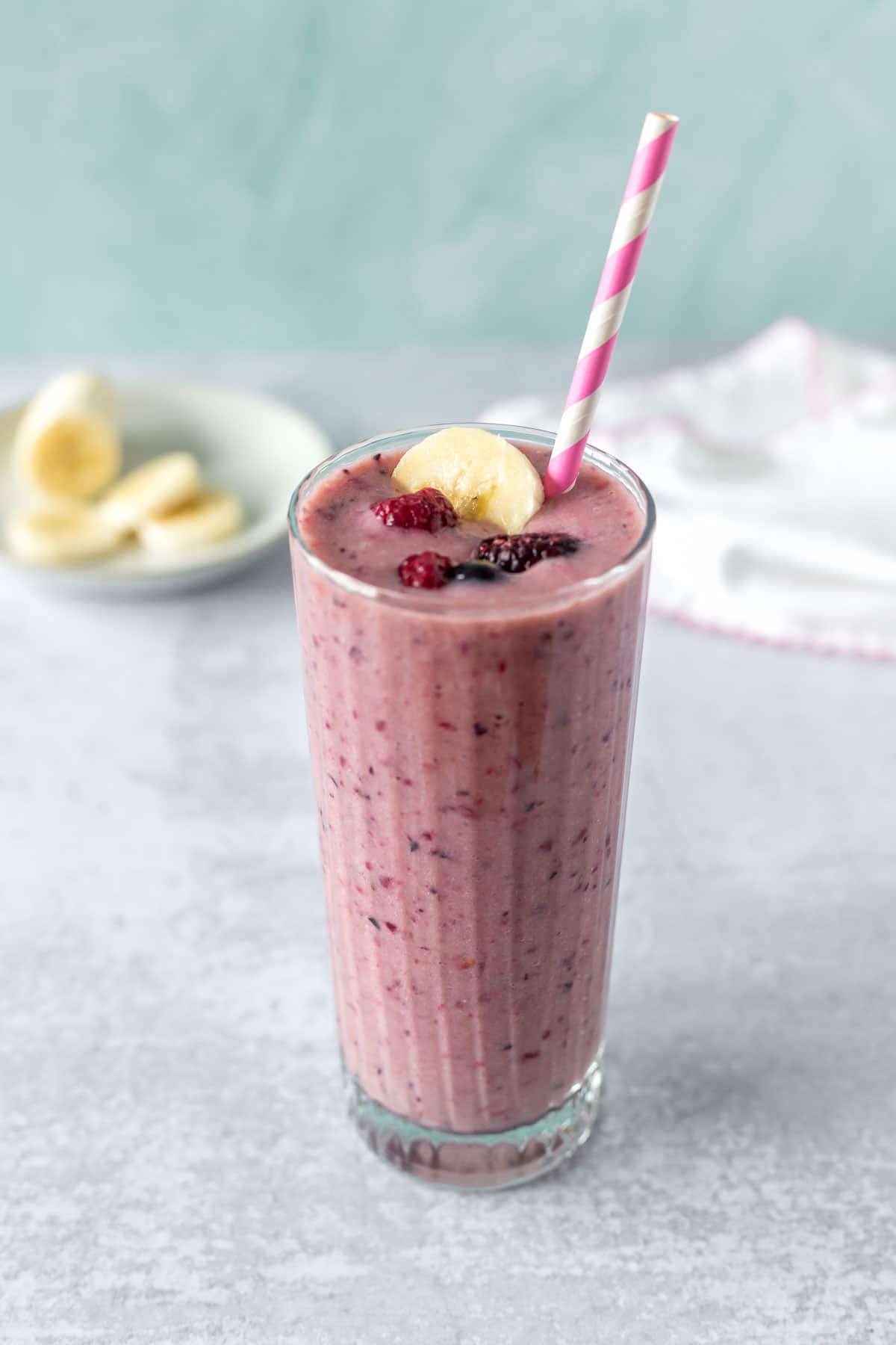 Creamy Berry Banana Smoothie